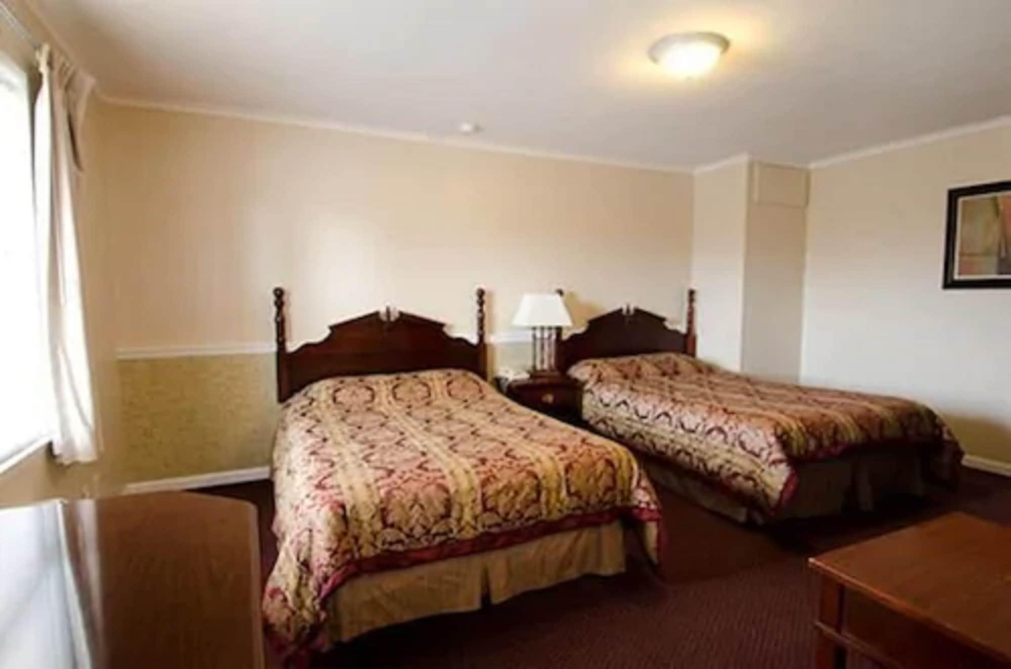 Alpine Inn & Suites Рокфорд Экстерьер фото